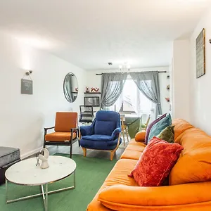 Unique Vintage Goodmayes